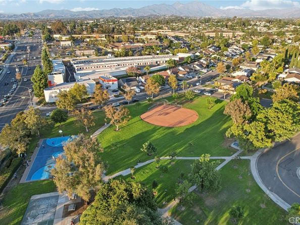 24955 Wells Fargo, Laguna Hills CA 92653