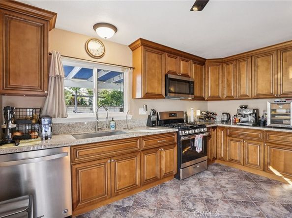 24955 Wells Fargo, Laguna Hills CA 92653