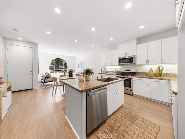 81 Savannah, Lake Forest CA 92630