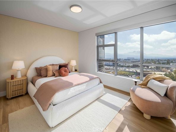 9 MacArthur Place 1503, Santa Ana CA 92707