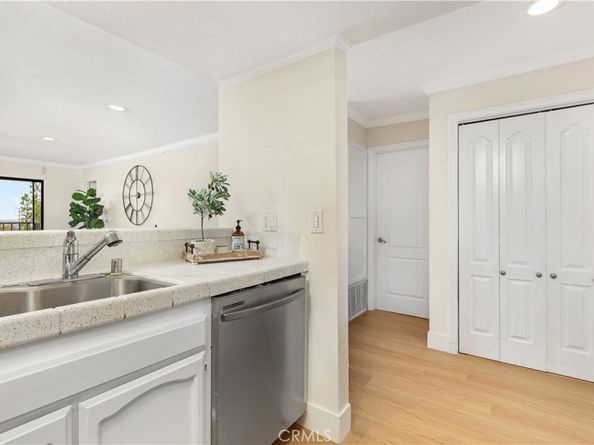 2599 Walnut, Signal Hill CA 90755