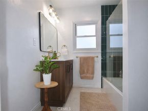 1334 E 1st Street 12, Long Beach CA 90802