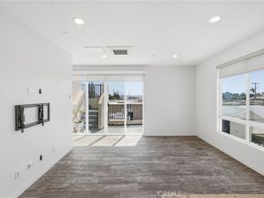 783 Wonder Lane, Costa Mesa CA 92627