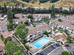 69 Brownfield, Pomona CA 91766