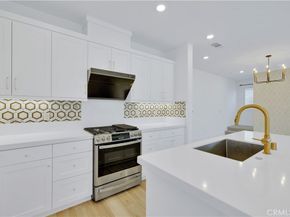 426 Lobata, Irvine CA 92618