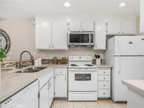 204 Pineview, Irvine CA 92620