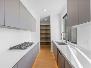 853 Oak, Costa Mesa CA 92627