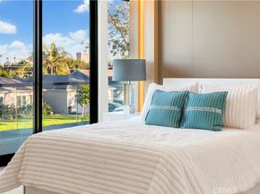853 Oak, Costa Mesa CA 92627