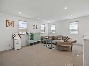 135 Oakstone, Irvine CA 92618