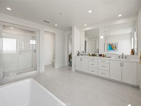 135 Oakstone, Irvine CA 92618