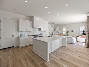 135 Oakstone, Irvine CA 92618