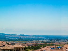 135 Oakstone, Irvine CA 92618