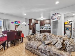 879 E 40th Place, Los Angeles CA 90011