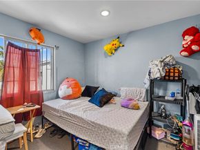 879 E 40th Place, Los Angeles CA 90011