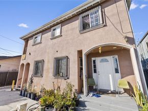 879 E 40th Place, Los Angeles CA 90011