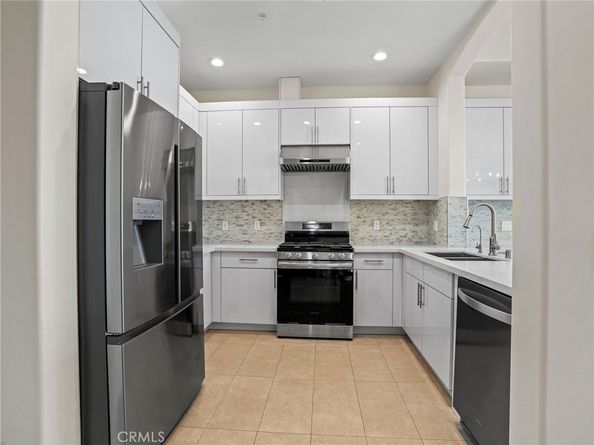 1598 Long Beach 405, Long Beach CA 90813