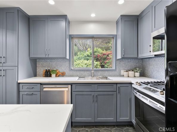 645 Griffith Way, Laguna Beach CA 92651