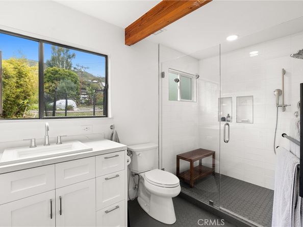 645 Griffith Way, Laguna Beach CA 92651