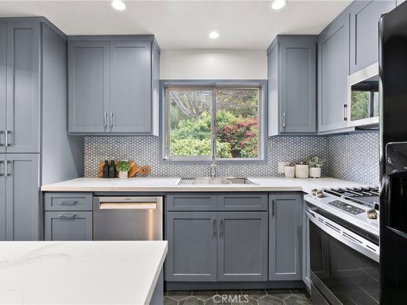 645 Griffith Way, Laguna Beach CA 92651