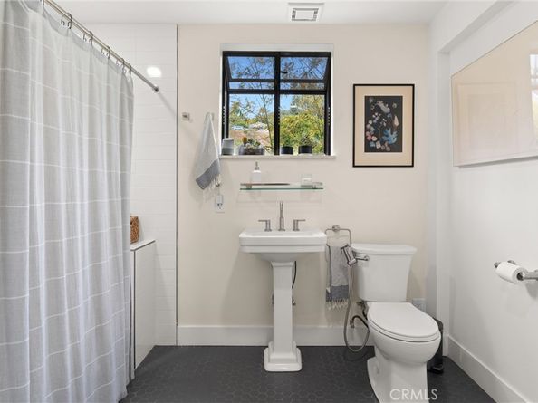 645 Griffith Way, Laguna Beach CA 92651