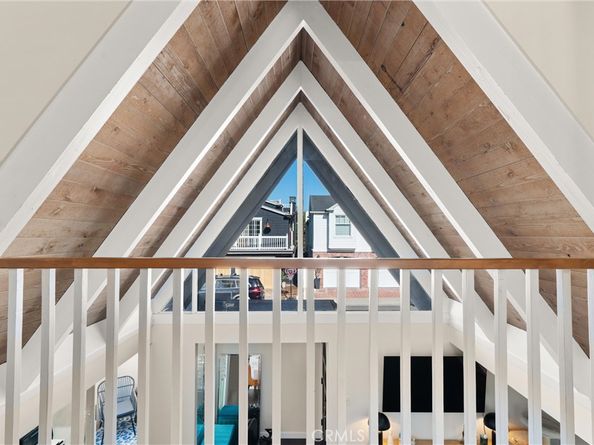 327 62nd Street, Newport Beach CA 92663