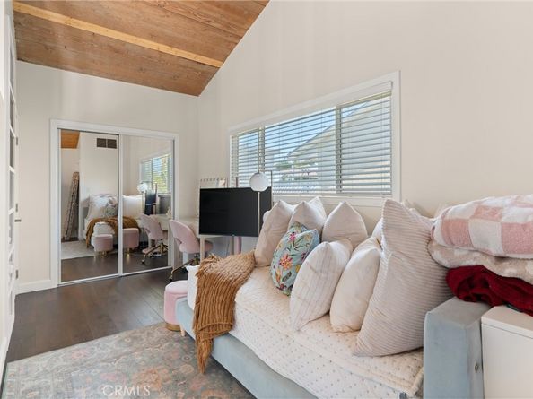 327 62nd Street, Newport Beach CA 92663