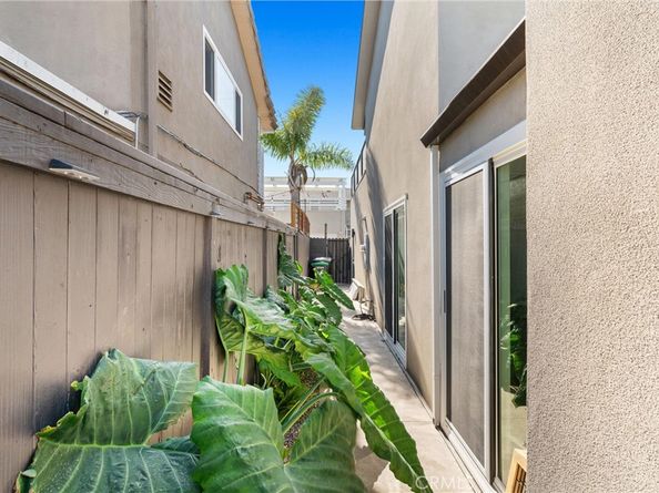 327 62nd Street, Newport Beach CA 92663