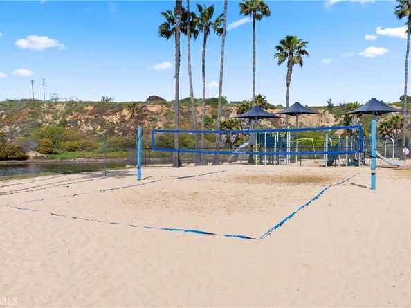 327 62nd Street, Newport Beach CA 92663