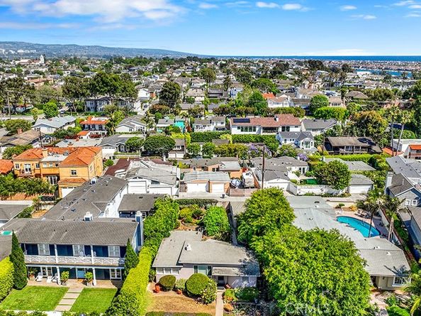 428 Holmwood Drive, Newport Beach CA 92663