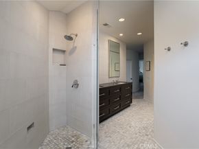 212 Kings Place, Newport Beach CA 92663