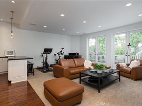 212 Kings Place, Newport Beach CA 92663