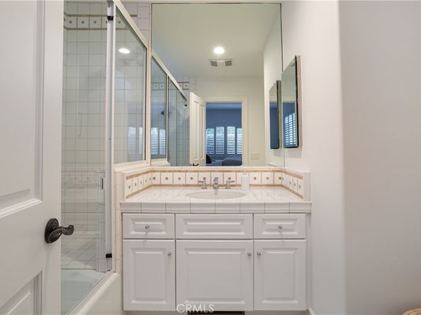 212 Kings Place, Newport Beach CA 92663