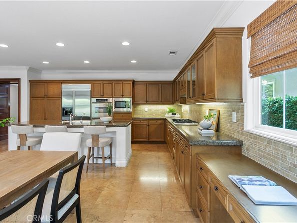 11 Flora Springs, Irvine CA 92602