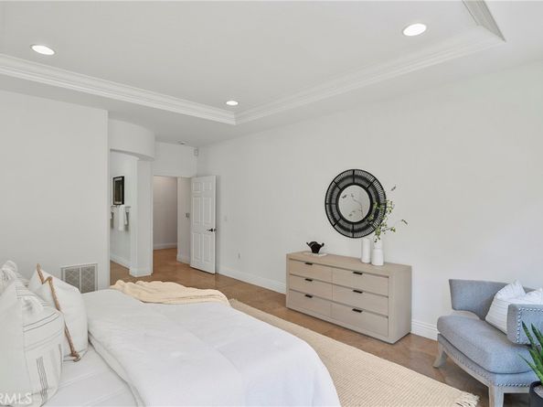 11 Flora Springs, Irvine CA 92602