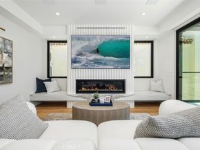 20 Balboa Coves, Newport Beach CA 92663