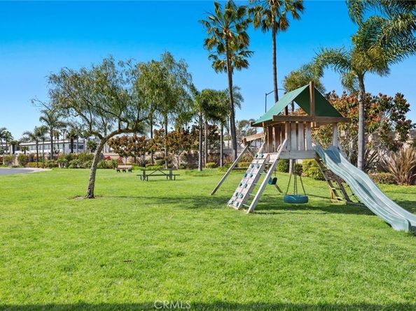 20 Balboa Coves, Newport Beach CA 92663