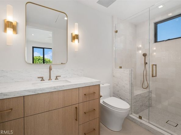 20 Balboa Coves, Newport Beach CA 92663