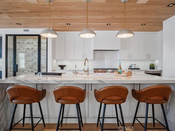 20 Balboa Coves, Newport Beach CA 92663