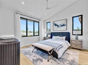 20 Balboa Coves, Newport Beach CA 92663