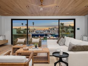 20 Balboa Coves, Newport Beach CA 92663
