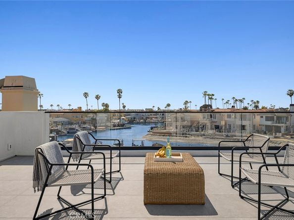 20 Balboa Coves, Newport Beach CA 92663