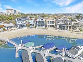 20 Balboa Coves, Newport Beach CA 92663