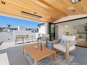 20 Balboa Coves, Newport Beach CA 92663