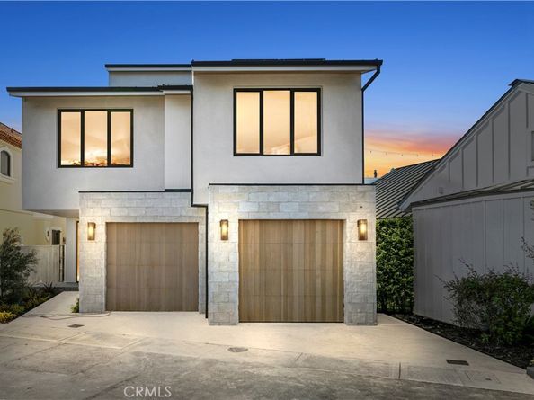 20 Balboa Coves, Newport Beach CA 92663