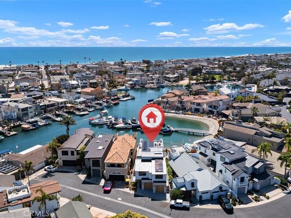 20 Balboa Coves, Newport Beach CA 92663