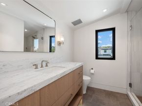 20 Balboa Coves, Newport Beach CA 92663