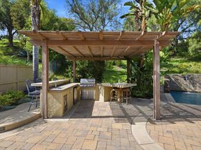 6161 Paseo Tienda, Carlsbad CA 92009