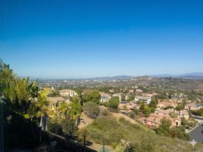 3222 Sitio Oceano, Carlsbad CA 92009