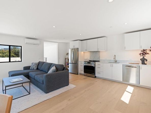 2052 Montgomery Avenue, Cardiff By The Sea CA 92007