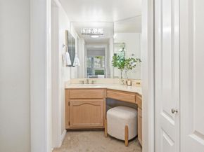 7757 Eads Avenue C4, La Jolla CA 92037